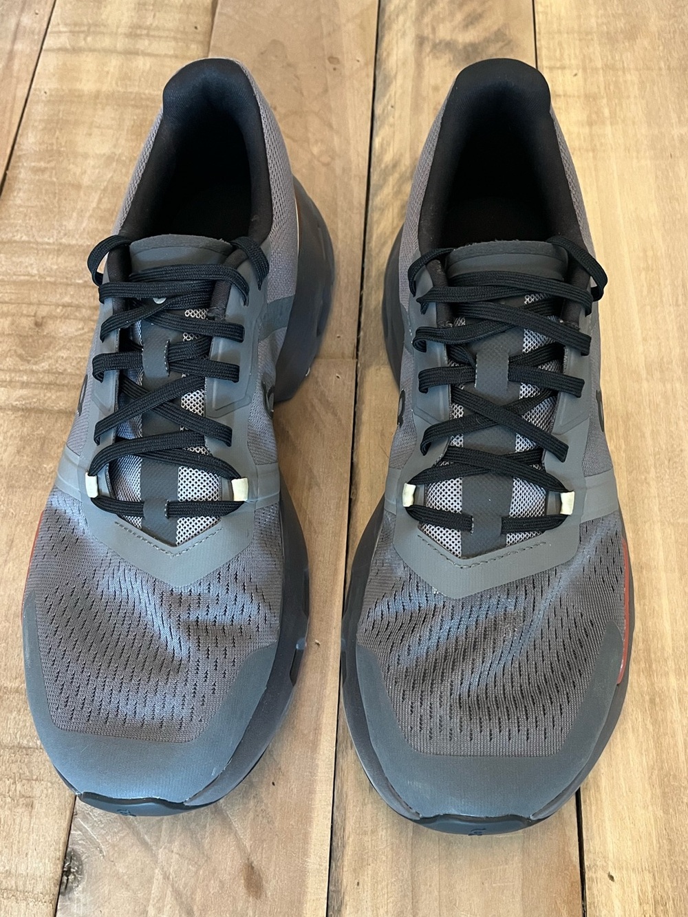 On Cloudpulse Rock Chili. Men Size 10. (3MD30062390)